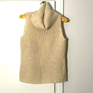 Ann Taylor women’s sleeveless cream-colored sweater, size M